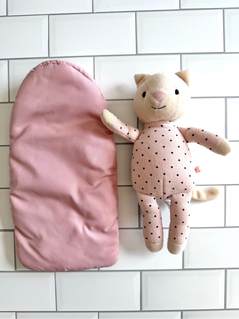 🐱 *Retired* JellyCat Snuggler Cat Pink Polka Dot w/ Sleeping Bag Soft Knit Toy - Picture 4 of 6